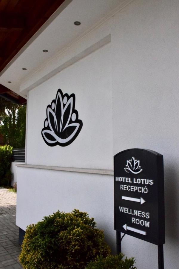 Hotel Lotus Hermina-major Exteriér fotografie