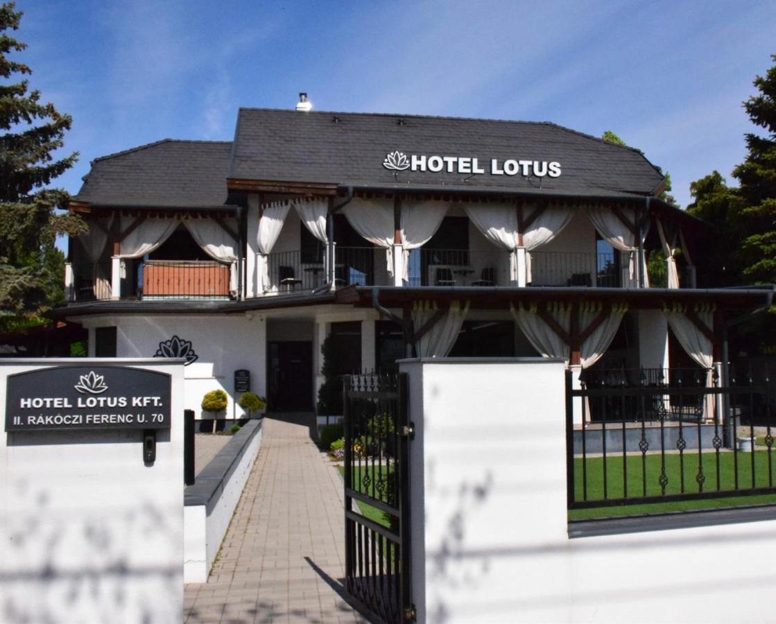 Hotel Lotus Hermina-major Exteriér fotografie