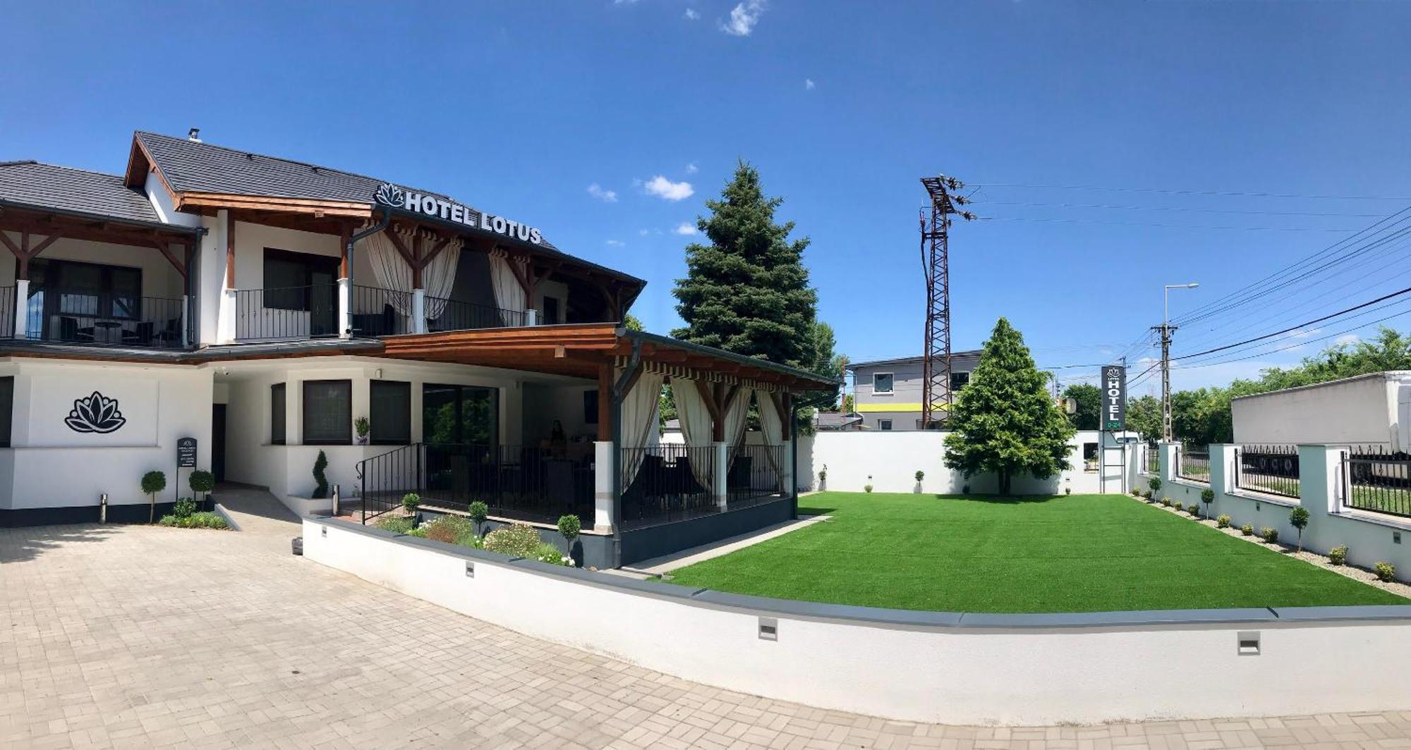 Hotel Lotus Hermina-major Exteriér fotografie